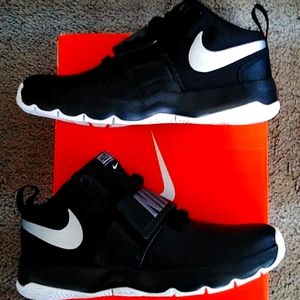 Nike Team Hustle D 8 (PS)